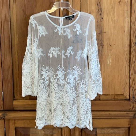 Suzanne Betro Tops - Suzanne Betro White Sheer Lace Tunic Sz. S